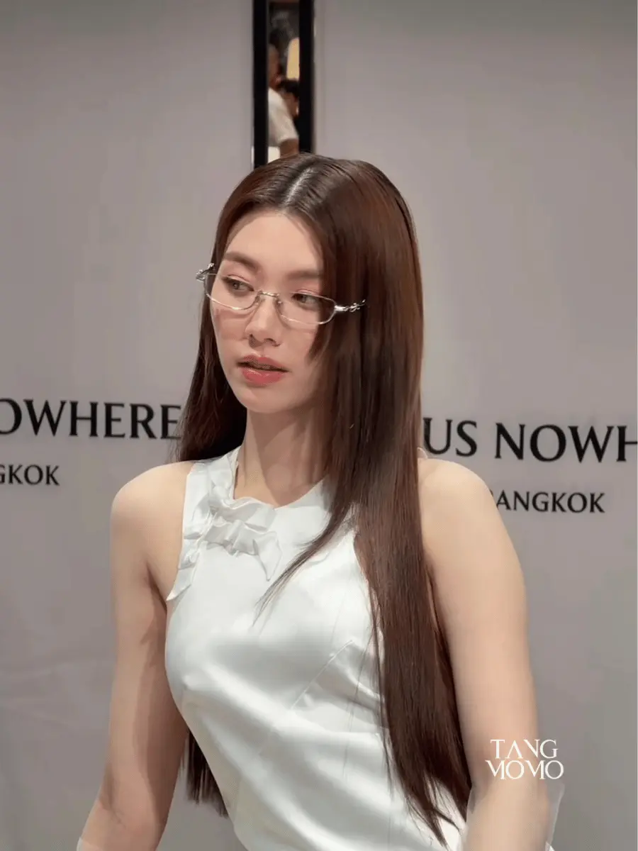 ความคึกคักของผู้เข้าร่วมงานและแฟนคลับในโซนงานเปิดตัว