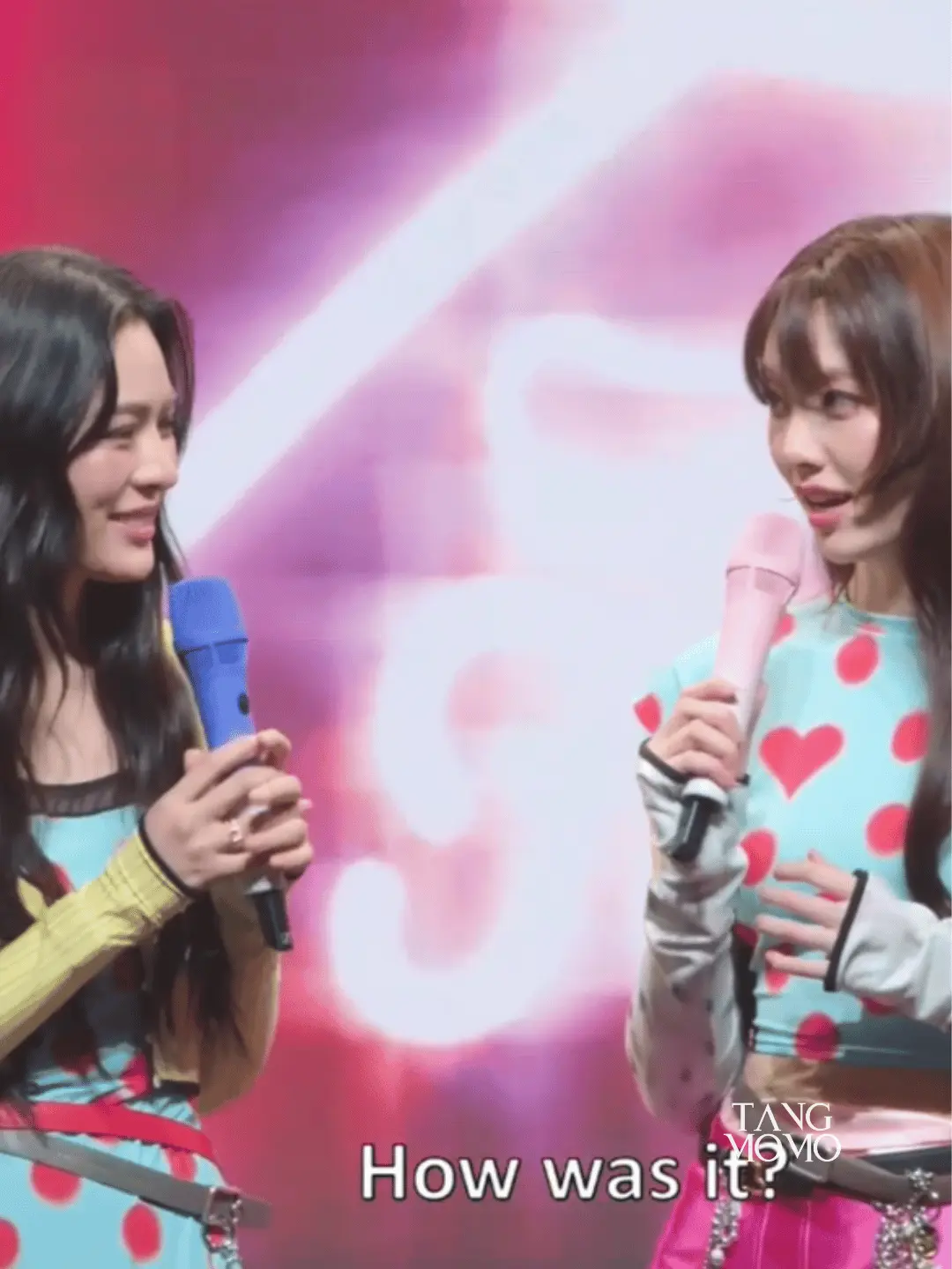 หลิงหลิง และ ออม ในงานแฟนปาร์ตี้วันเกิดคู่ครั้งแรก