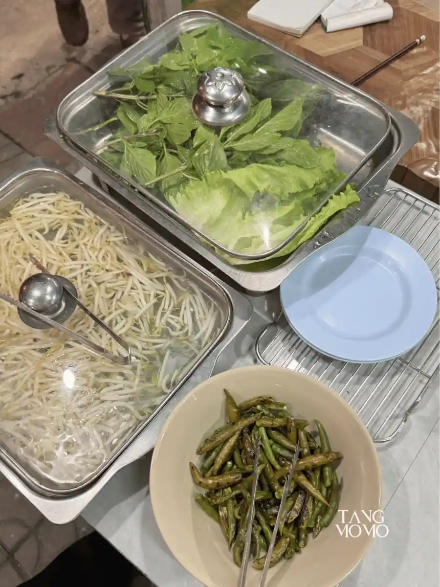 ร้านก๋วยเตี๋ยวเนื้อโกเด้น หน้าเมกาโฮม